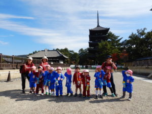 画像:11月５日（木）年少組の遠足～奈良公園～