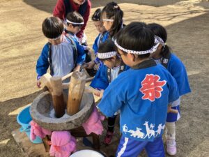 画像:12月4日(木)☆おもちつきの様子☆