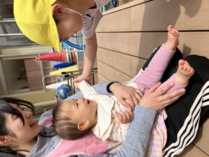 画像:4月6日(月)☆0・1歳児クラスの様子☆